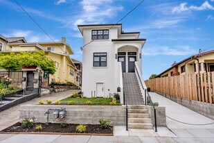 2443 13th Ave in Oakland, CA - Building Photo