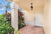 2873 Oak Park Cir in Davie, FL - Building Photo - Building Photo