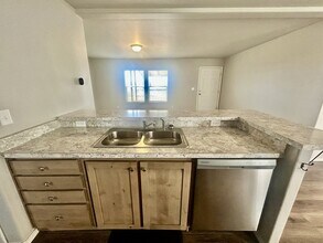 8446 Sunrise Way in Blaine, WA - Building Photo - Building Photo