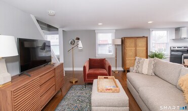 421 Main St in Ridgefield, CT - Building Photo - Building Photo