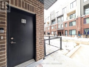 3550 Colonial Dr in Mississauga, ON - Building Photo - Building Photo