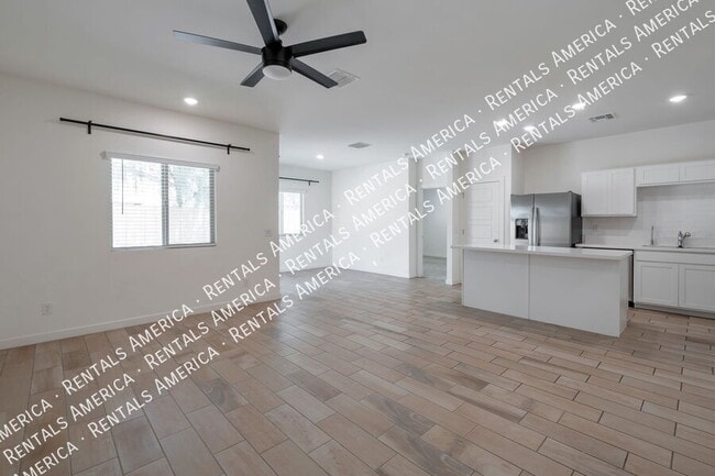 948 E Wiley Way in Casa Grande, AZ - Building Photo - Building Photo