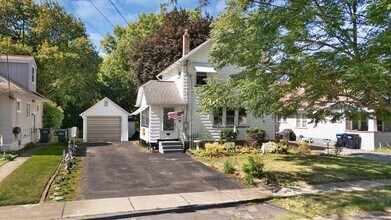 92 Veness Ave, Unit 101 in Rochester, NY - Building Photo - Building Photo