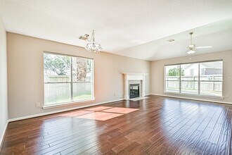 4014 Ivywood Dr in Pearland, TX - Building Photo - Building Photo
