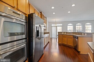 942 Hall Station Dr in Bowie, MD - Building Photo - Building Photo