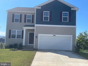 286 Centergate Dr in Charles Town, WV - Building Photo - Building Photo
