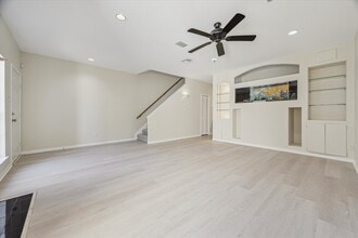 2968 Holly Hall St in Houston, TX - Building Photo - Building Photo