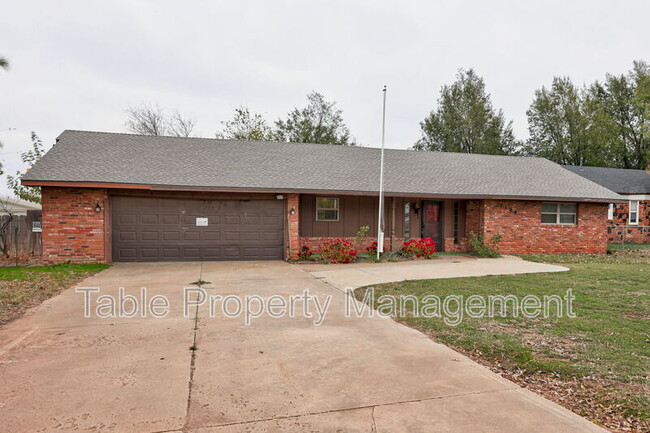 1109 E 33rd St in Edmond, OK - Building Photo - Building Photo