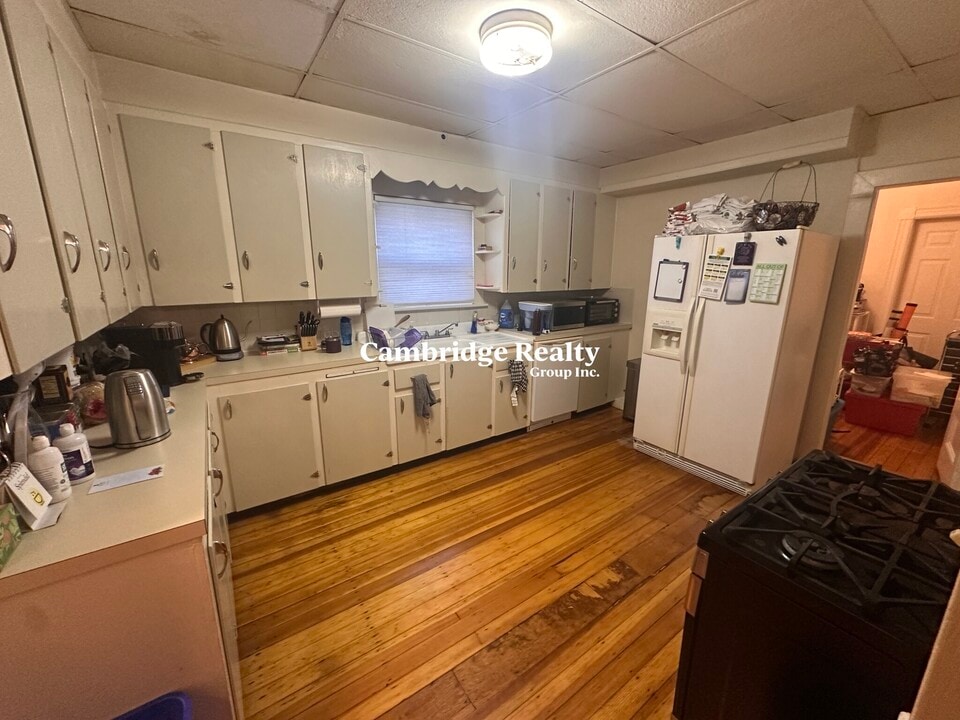 147 Willow Ave, Unit 3A in Somerville, MA - Building Photo