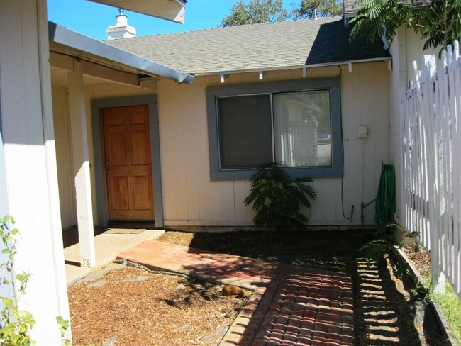 21954 Klamath River Pl in Cottonwood, CA - Foto de edificio - Building Photo