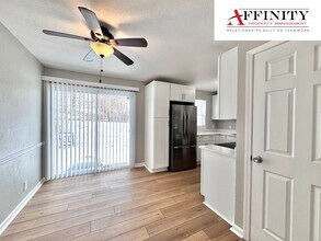 5625 N Amoret Ave in Kansas City, MO - Building Photo - Building Photo