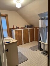 515-2 Minor Ave, Unit 2 in Kalamazoo, MI - Foto de edificio - Building Photo