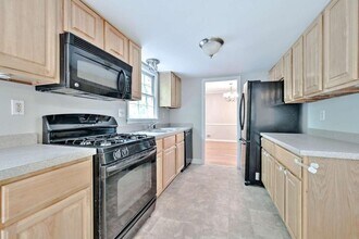 4377 Vintage Ln in Dunwoody, GA - Building Photo - Building Photo