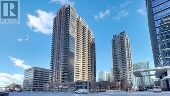 33 Sheppard Ave E in Toronto, ON - Building Photo