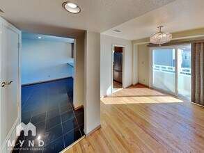 125 Rosa Flora Cir in South San Francisco, CA - Building Photo - Building Photo