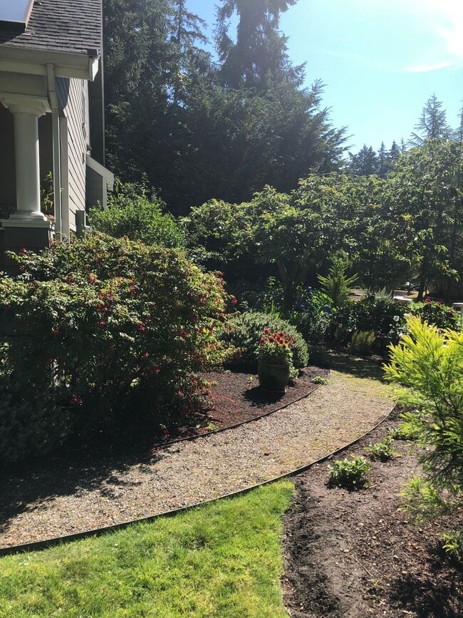 1300 Stonecress Ln in Bainbridge Island, WA - Building Photo - Building Photo