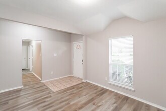 605 Canyon Pl in Desoto, TX - Building Photo - Building Photo