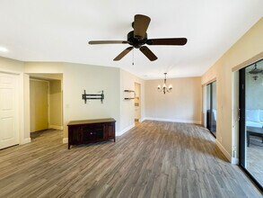 25 Lexington Ln W in Palm Beach Gardens, FL - Building Photo - Building Photo