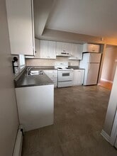 945 Cole Harbour Rd in Dartmouth, NS - Building Photo - Building Photo