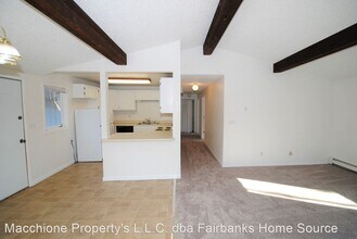 795 Keeling Rd in North Pole, AK - Building Photo - Building Photo