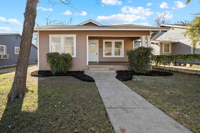 property at 1814 Pasadena St