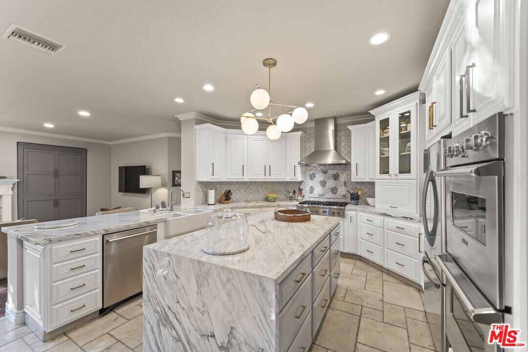 6738 Andover Ln in Los Angeles, CA - Building Photo