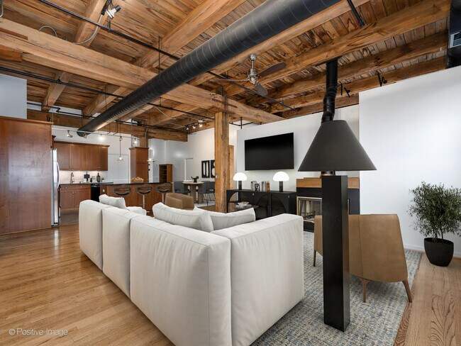331 S Peoria St, Unit 405 in Chicago, IL - Building Photo - Building Photo