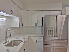 8 Howard Ct in East Hartford, CT - Building Photo - Building Photo