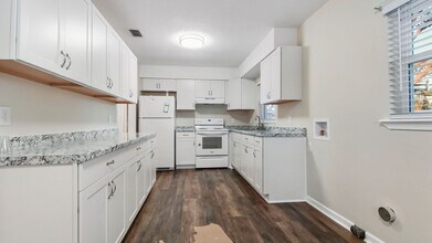 1513 Maine Ave in Lynn Haven, FL - Building Photo - Building Photo