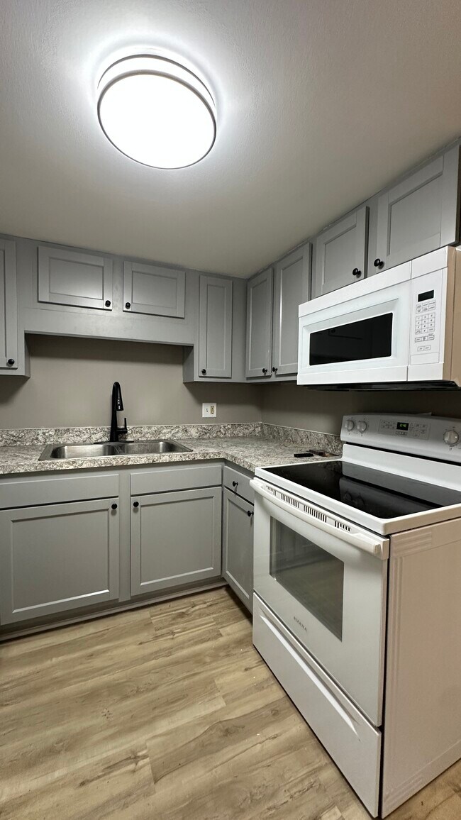 528-530 W 30th St in Holland, MI - Building Photo - Building Photo