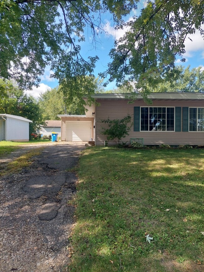 property at 718 Truman Ave