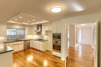 2644 Glenbriar Dr in Saratoga, CA - Building Photo - Building Photo