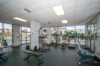 137 Golden Isles Dr in Hallandale Beach, FL - Building Photo - Building Photo