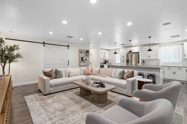 3235 E Cambridge Ave in Phoenix, AZ - Building Photo - Building Photo