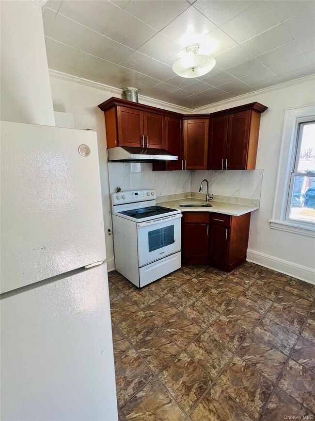 111 N 3rd St in New Hyde Park, NY - Building Photo - Building Photo
