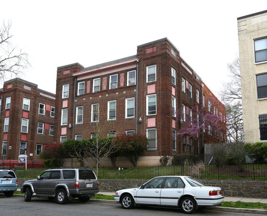 1439 Spring Rd NW in Washington, DC - Building Photo