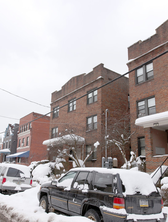 302-306 Oakland Ave in Pittsburgh, PA - Building Photo