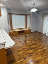 9342 Sumas Rd in Sumas, WA - Foto de edificio - Building Photo