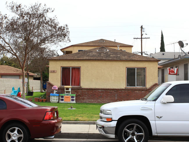 6136 Vinevale Ave in Maywood, CA - Building Photo - Building Photo