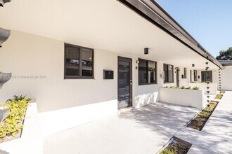 8931 NE 2nd Ave-Unit -S1 in El Portal, FL - Foto de edificio - Building Photo