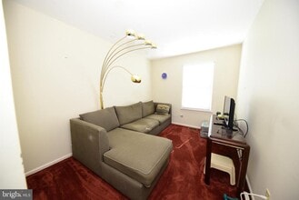 620B Palmer Ln in Yardley, PA - Foto de edificio - Building Photo