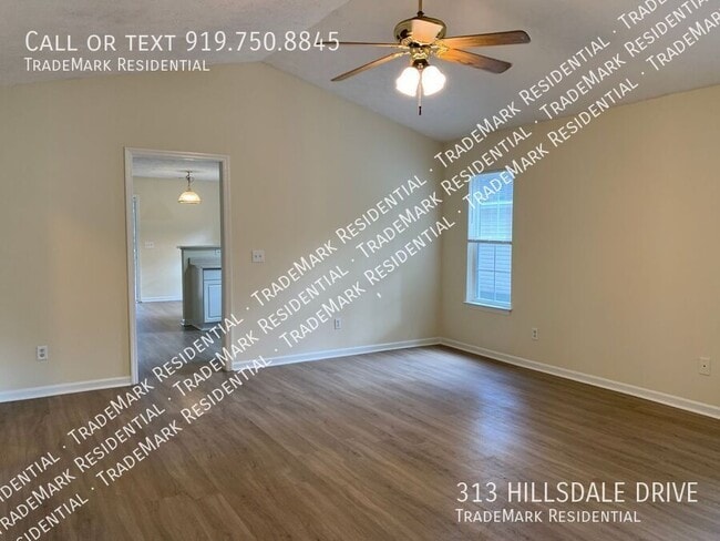 313 Hillsdale Dr in Wilmington, NC - Foto de edificio - Building Photo
