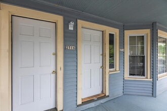 2514 N Oakland Ave, Unit 2514 in Milwaukee, WI - Building Photo - Building Photo