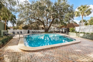 Bivens Cove in Gainesville, FL - Building Photo