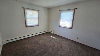 331 Heather Ln in Fredonia, WI - Building Photo - Building Photo