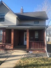 625 14th Ave, Unit A in Brookings, SD - Foto de edificio - Building Photo