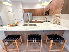 4333 Greentrail Ln in Garden City, ID - Building Photo - Building Photo