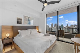 159 NE 6th St in Miami, FL - Building Photo - Building Photo