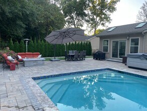 39953 Sandpoint Way in Novi, MI - Foto de edificio - Building Photo