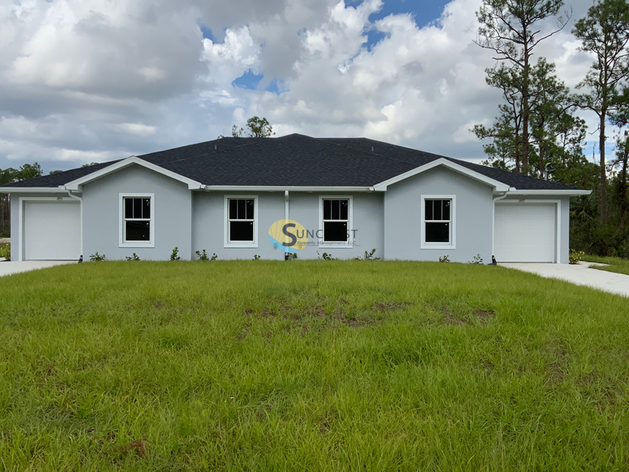 1955 Laverna Ave in Lehigh Acres, FL - Building Photo